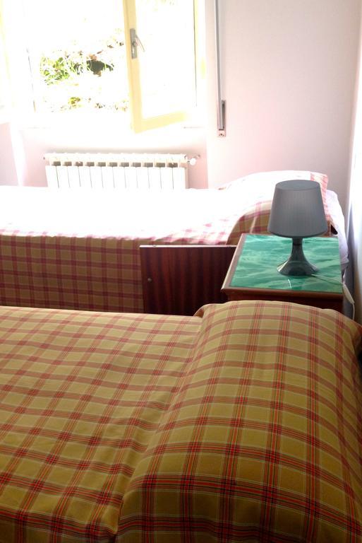 Martino Appartamento Levanto Zimmer foto